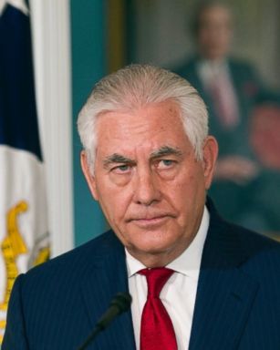 The White House is discussing a plan to replace Secretary of State Rex Tillerson with CIA Director Mike Pompeo.